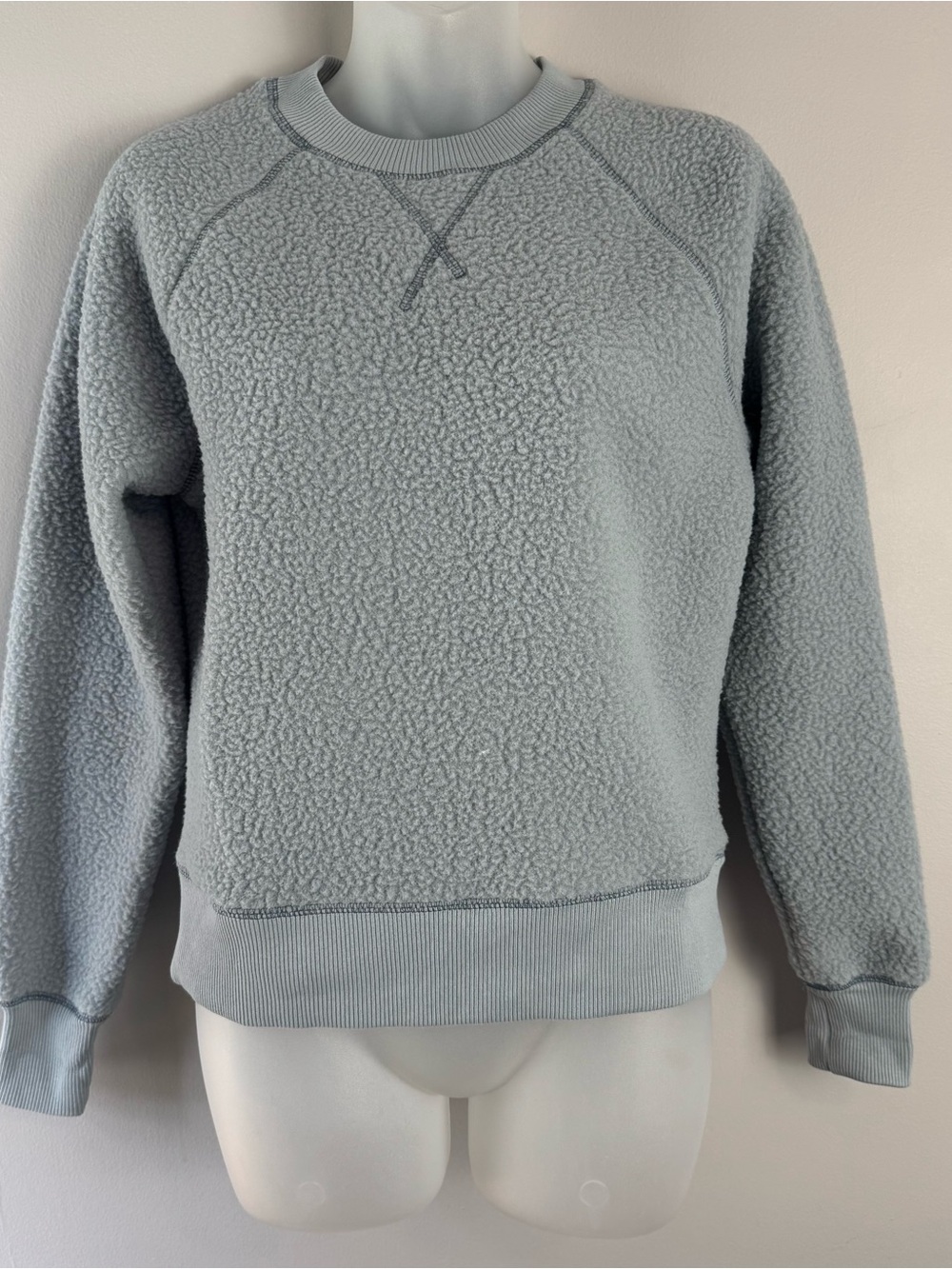 Everlane The Renew Fleece Raglan Light Blue Crew Neck Sweatshirt Size XS - Picture 4 of 11